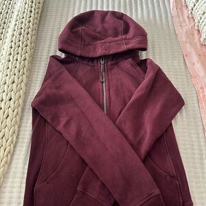 Lululemon scuba full zip lightly worn size 6